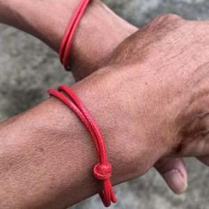 Bracelet cordon rouge femme ou homme réglable