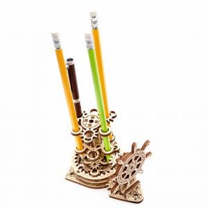 UGEARS Modèles Mécaniques – Porte Stylo avec Gouvernail